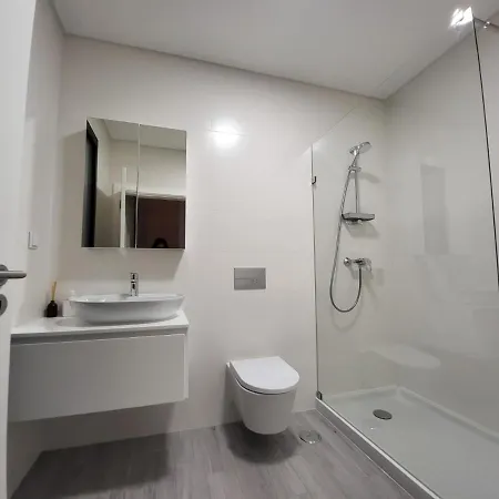 Silver Coast Luxe With 3 Bedrooms, 2 Bathrooms And A Beautiful View On The Swimmingpool In A Cosy Coastvillage Between The Famous Surfplaces Peniche And Nazare Lägenhet