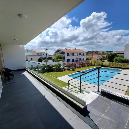Lägenhet Silver Coast Luxe With 3 Bedrooms, 2 Bathrooms And A Beautiful View On The Swimmingpool In A Cosy Coastvillage Between The Famous Surfplaces Peniche And Nazare *