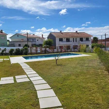 Silver Coast Luxe With 3 Bedrooms, 2 Bathrooms And A Beautiful View On The Swimmingpool In A Cosy Coastvillage Between The Famous Surfplaces Peniche And Nazare Lägenhet *