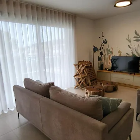 Lägenhet Silver Coast Luxe With 3 Bedrooms, 2 Bathrooms And A Beautiful View On The Swimmingpool In A Cosy Coastvillage Between The Famous Surfplaces Peniche And Nazare *